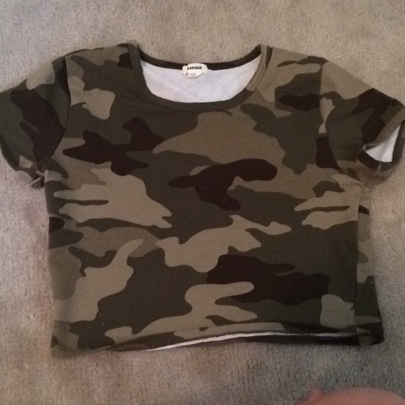 camo crop top